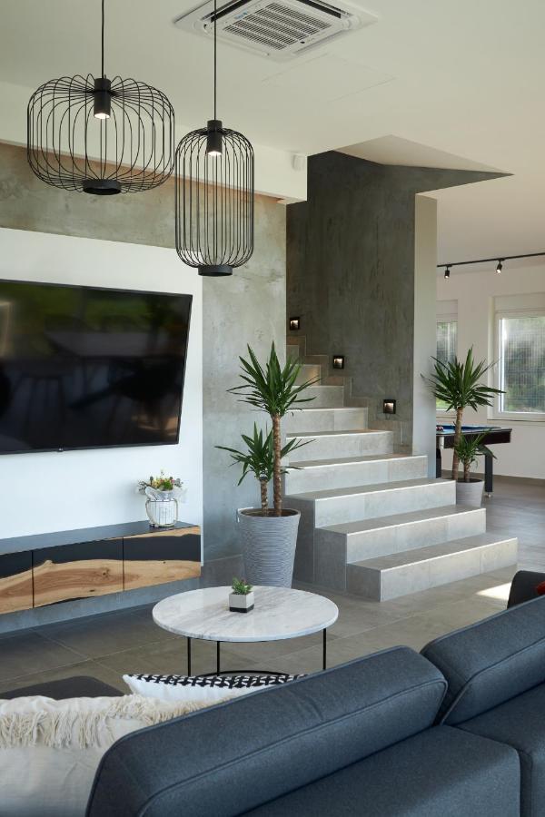 Riverside Pool Villa-Сремски Карловци Екстериор снимка