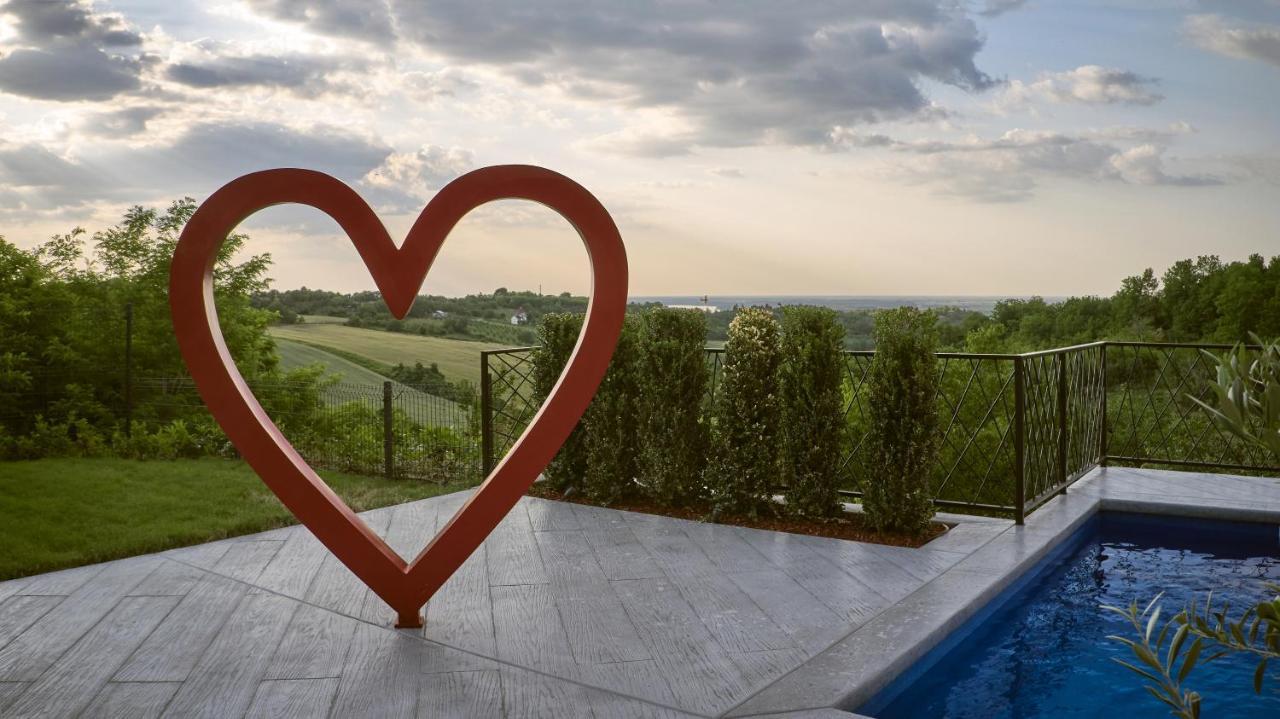 Riverside Pool Villa-Сремски Карловци Екстериор снимка