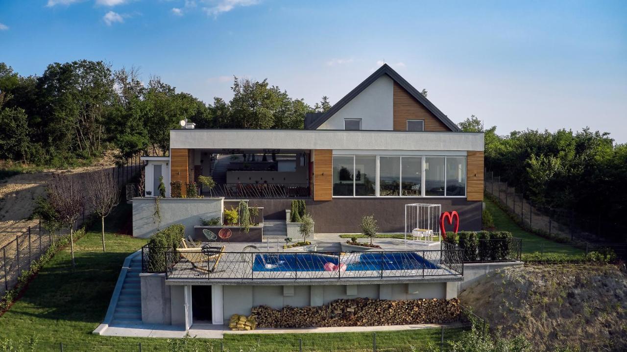 Riverside Pool Villa-Сремски Карловци Екстериор снимка