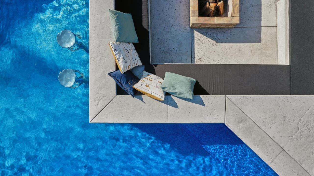 Riverside Pool Villa-Сремски Карловци Екстериор снимка