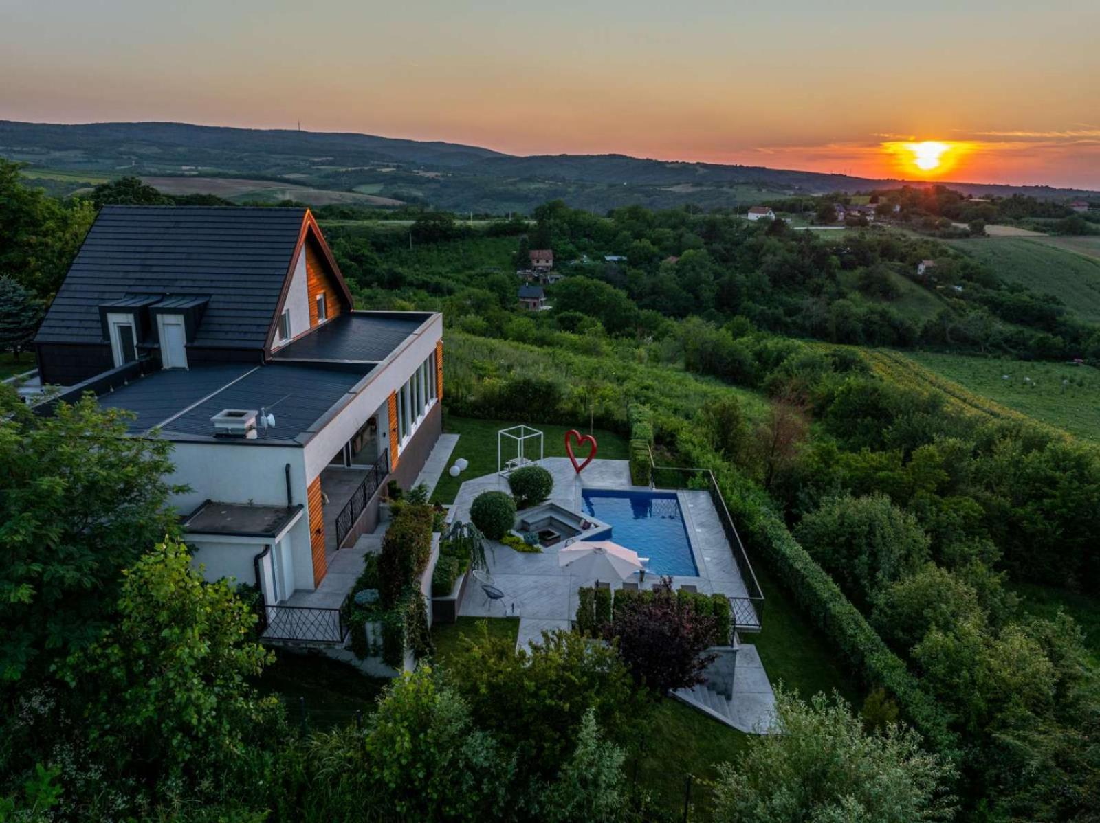 Riverside Pool Villa-Сремски Карловци Екстериор снимка
